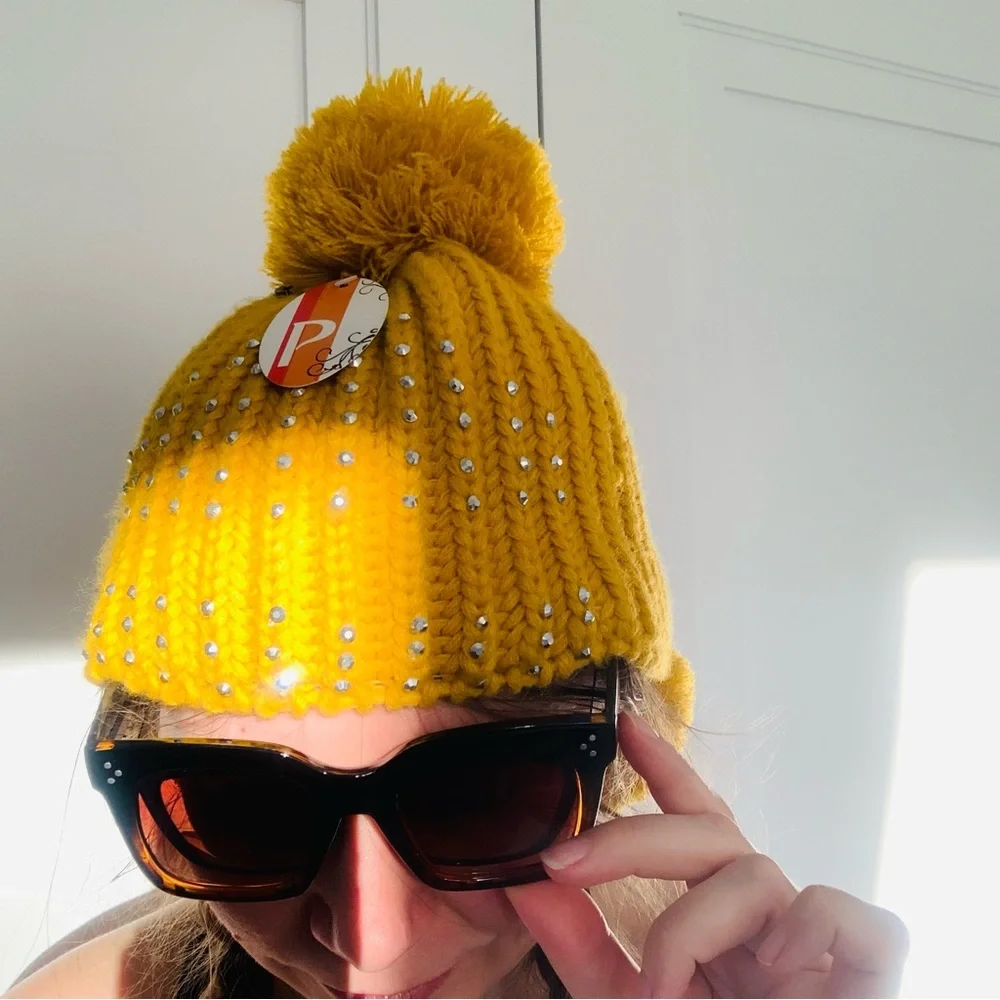 Crystals 3-Pompons Cable Knit mini Hat